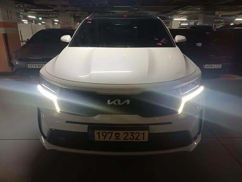Kia Sorento — фото 9