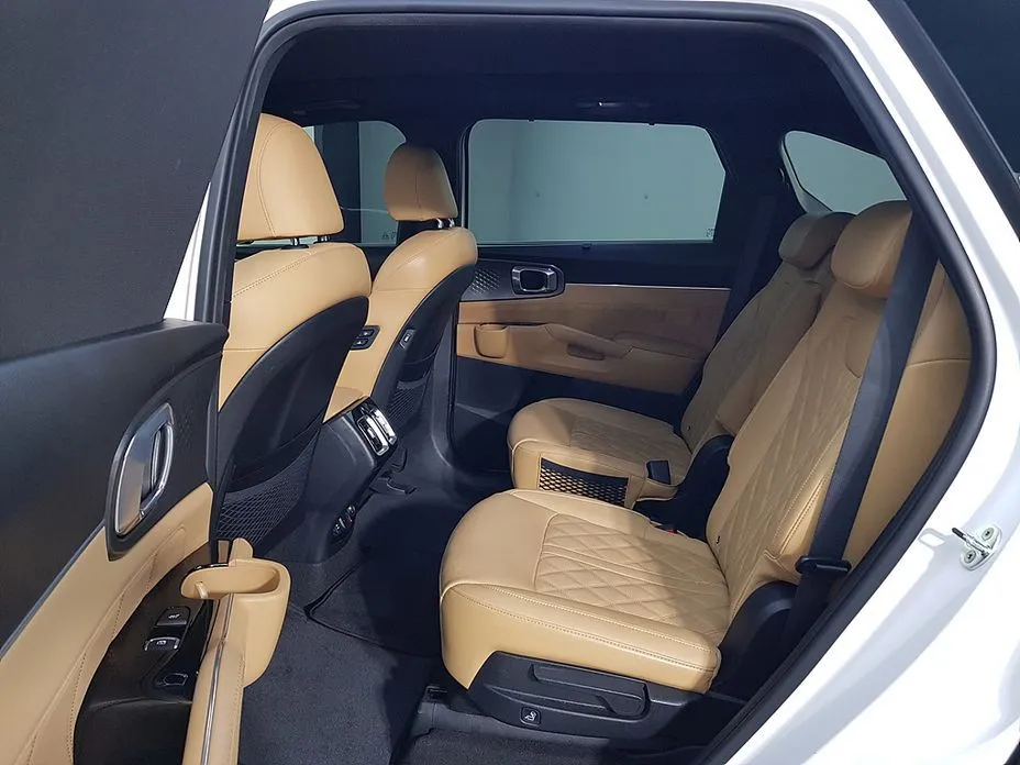 Kia Sorento — фото 9