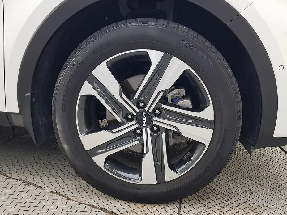 Kia Sorento — фото 7