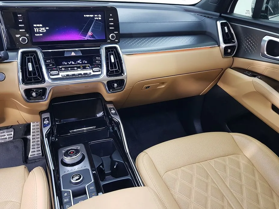 Kia Sorento — фото 10