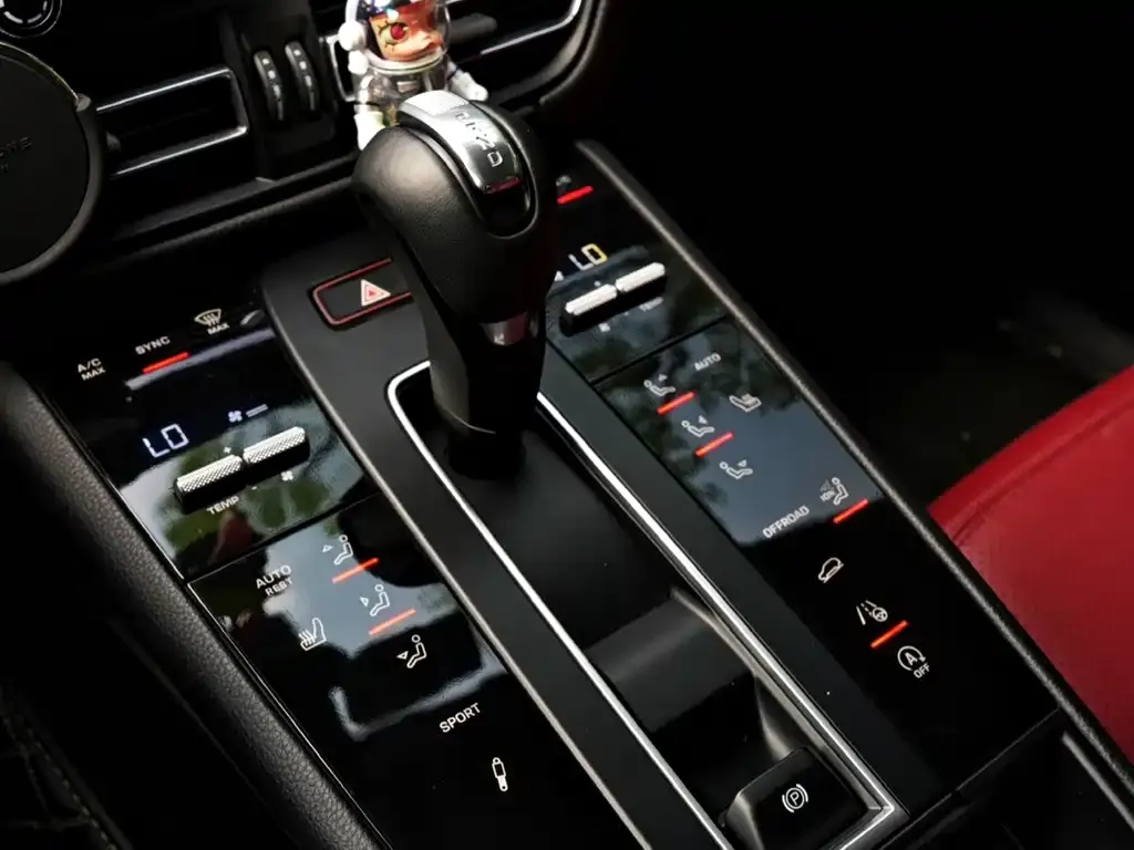 Porsche Macan — фото 4