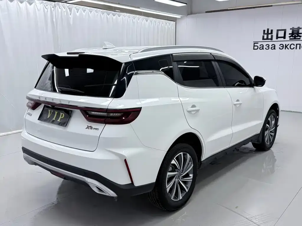 Geely Vision X6 — фото 8