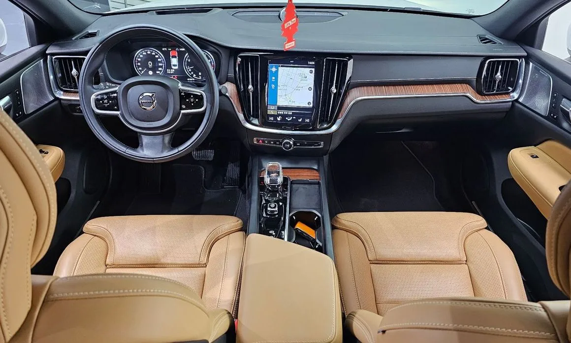 Volvo S60 — фото 10