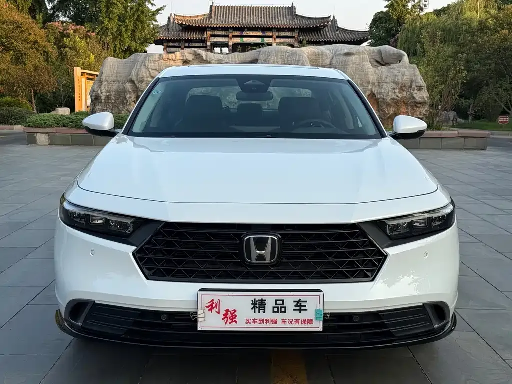 Honda Accord — фото 7