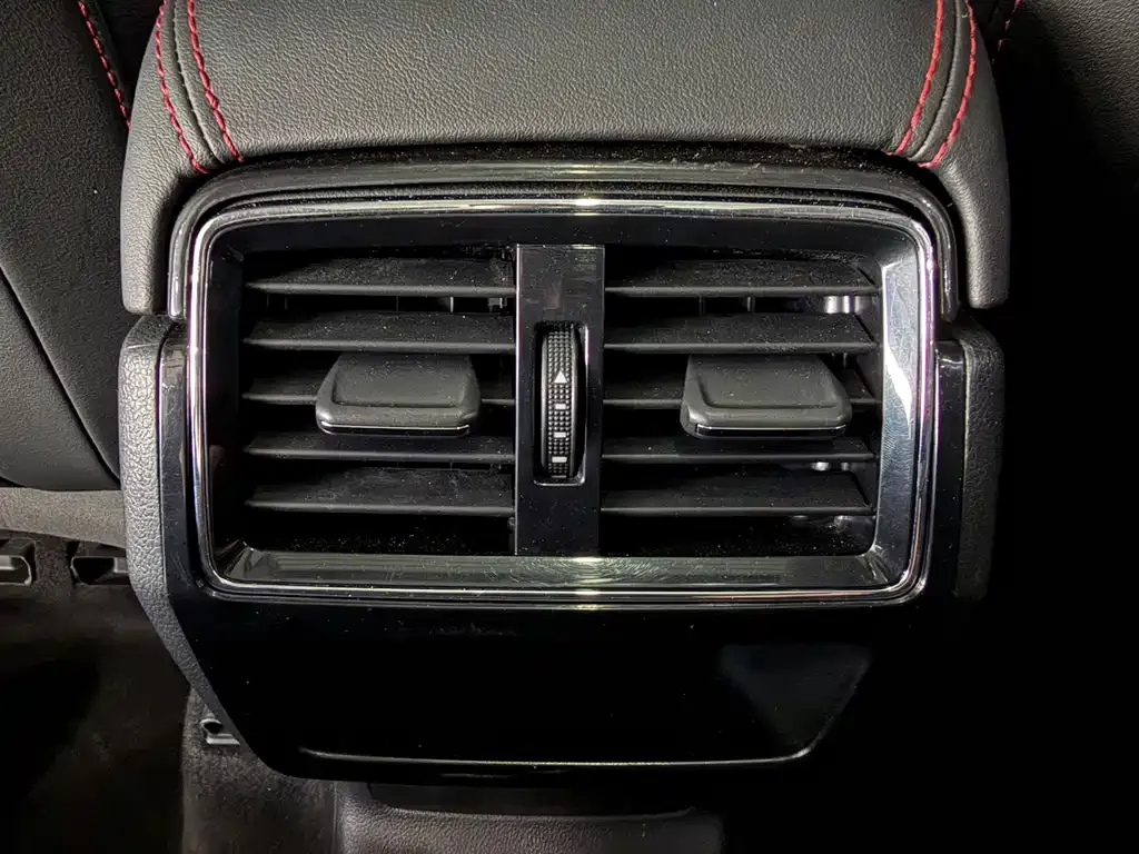 Skoda Karoq — фото 6