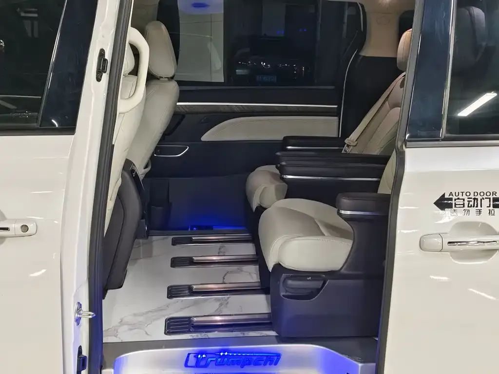 GAC Motor Trumpchi M8 — фото 6