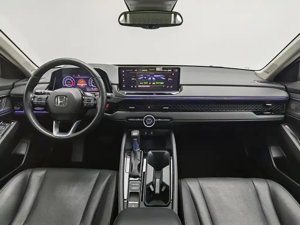 Honda Accord — фото 10