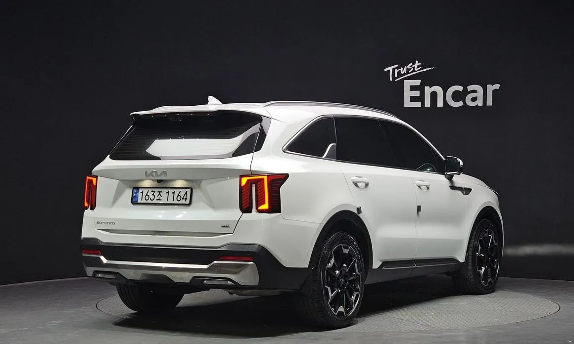 Kia Sorento — фото 5