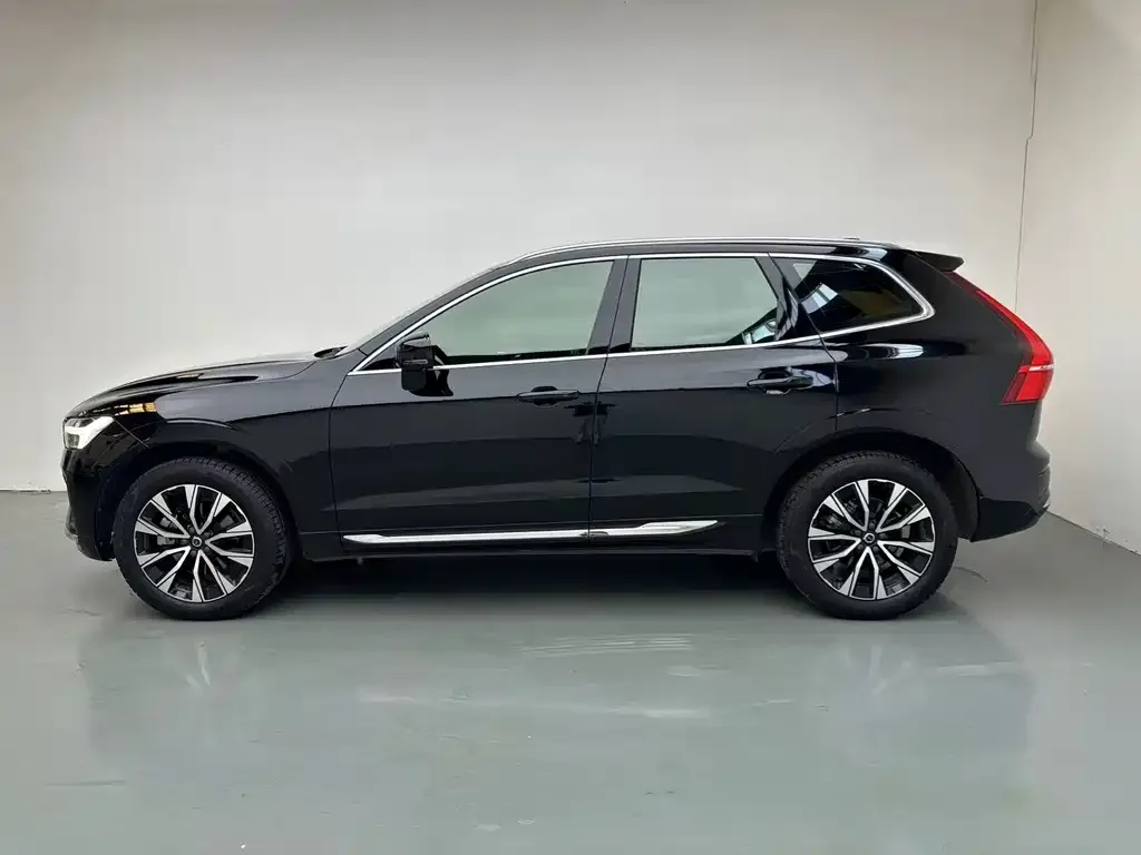 Volvo XC60 — фото 2