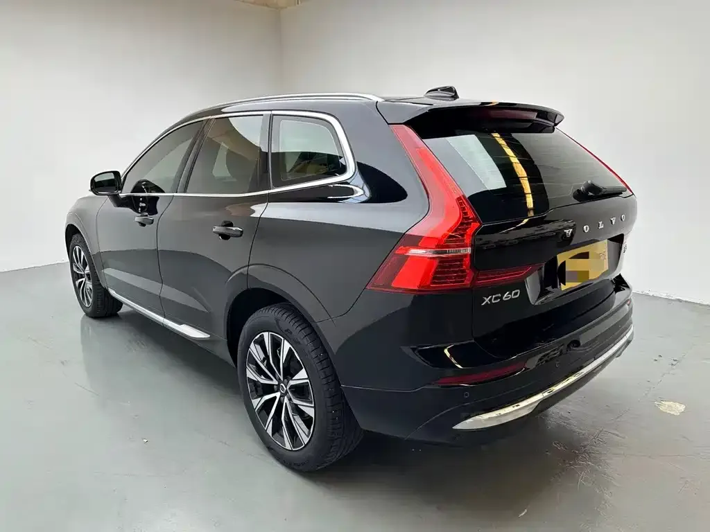 Volvo XC60 — фото 4