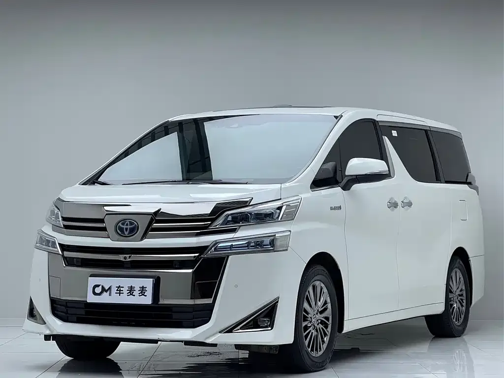 Toyota Vellfire — фото 1