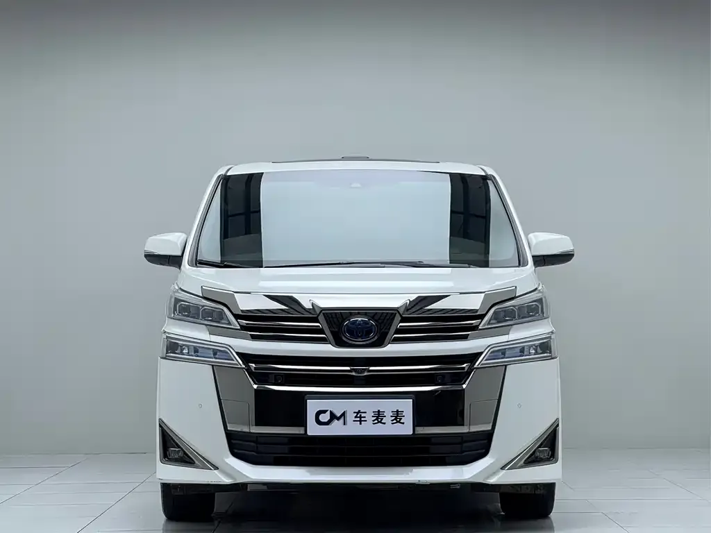 Toyota Vellfire — фото 3