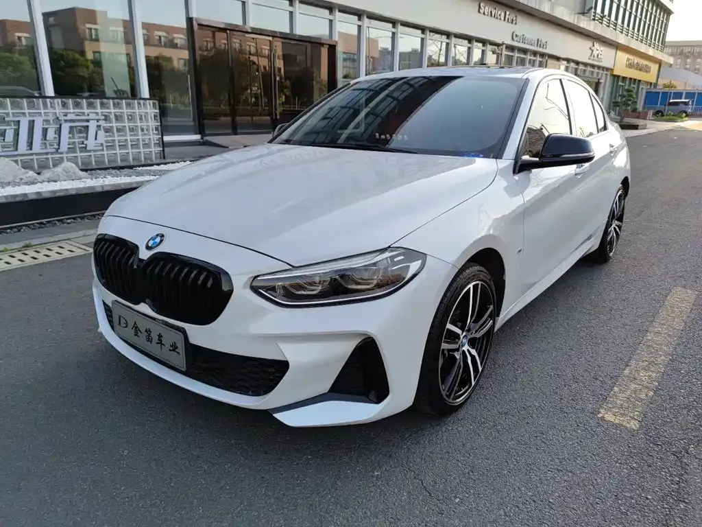 BMW 1 Series — фото 1