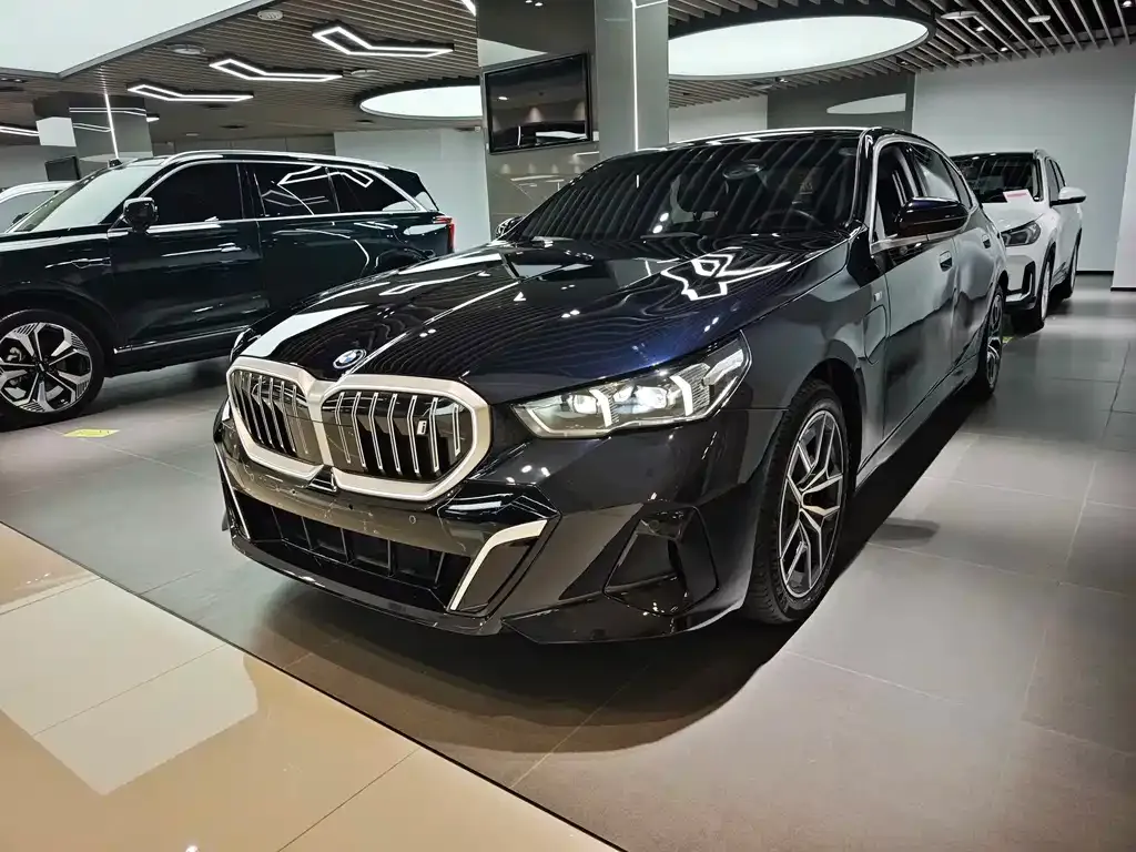 BMW i5 — фото 7