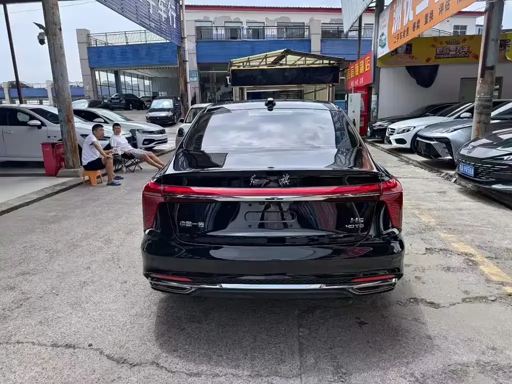 Hongqi H5 — фото 3