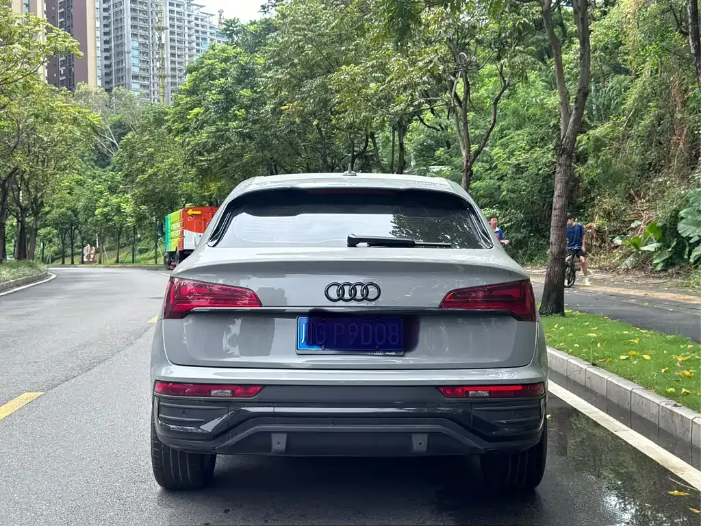 Audi Q5L Sportback — фото 6