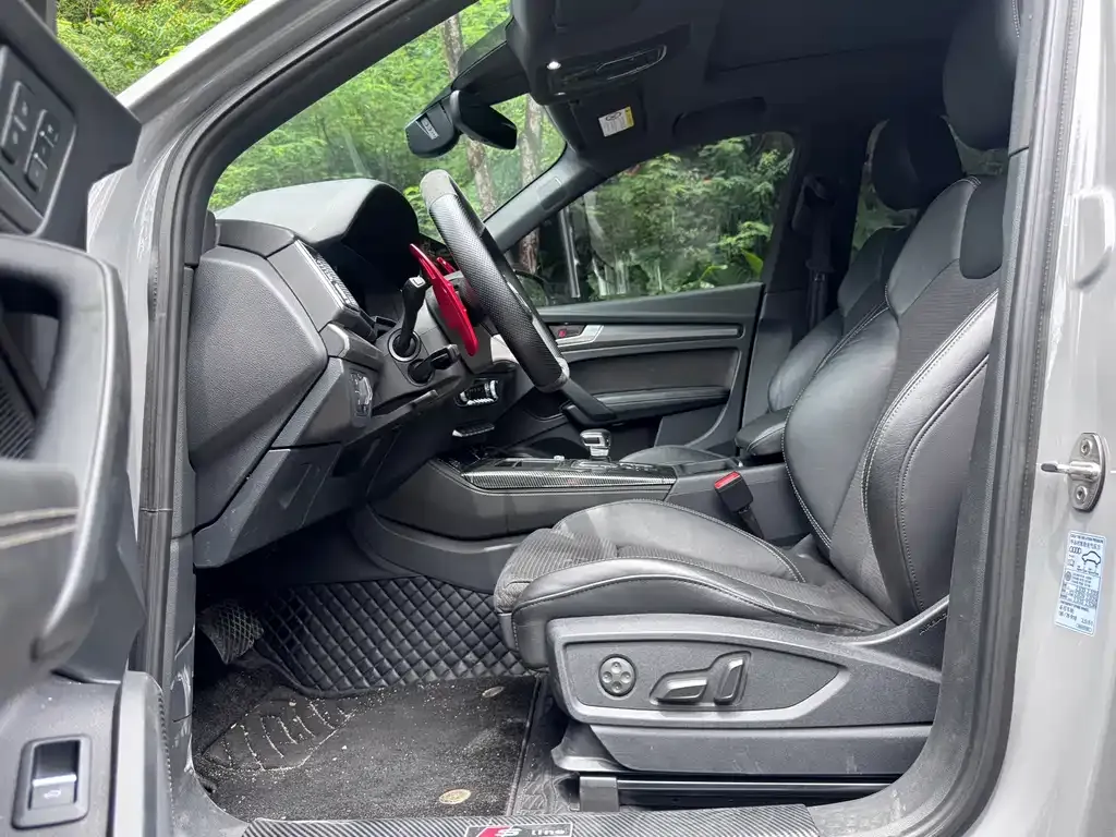 Audi Q5L Sportback — фото 2