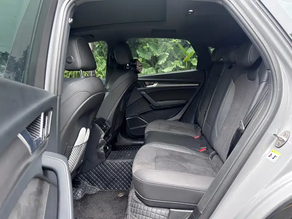 Audi Q5L Sportback — фото 4