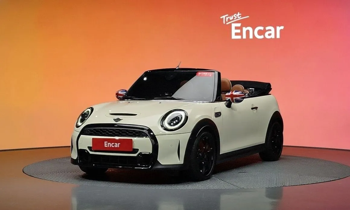 Mini Cooper Convertible — фото 1