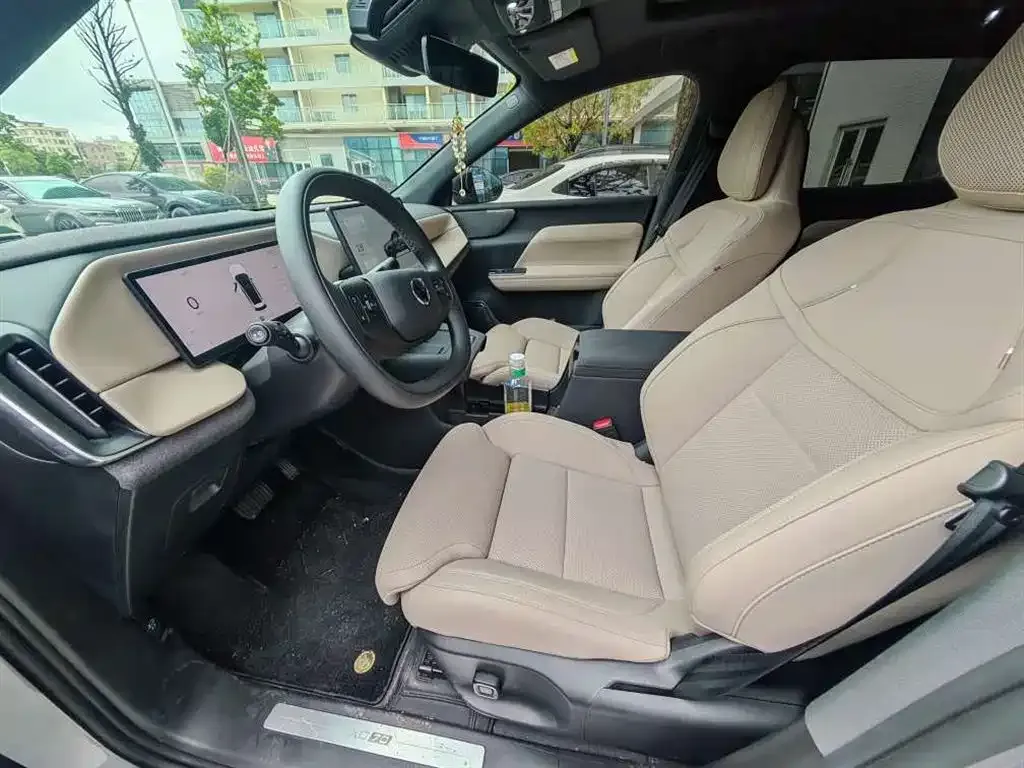 Volvo XC70 Plug-in Hybrid — фото 9