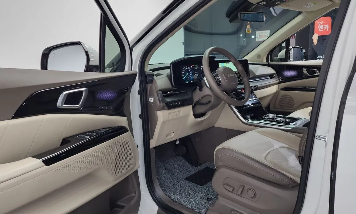 Kia Carnival — фото 4