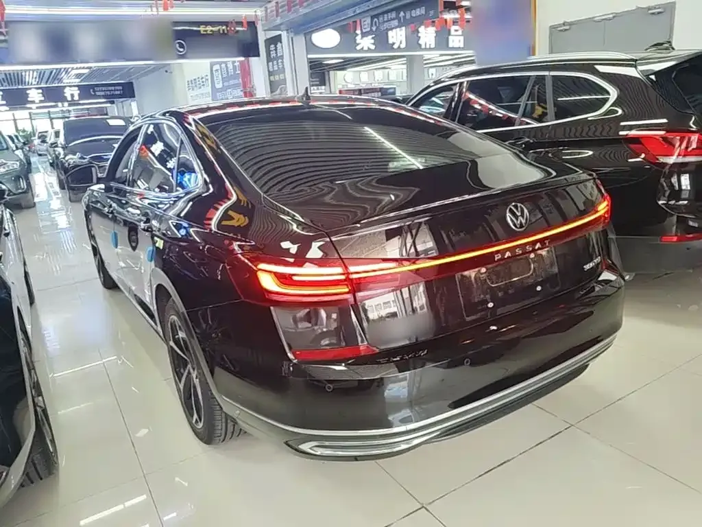 Volkswagen Passat — фото 10