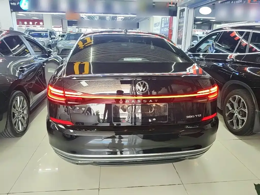 Volkswagen Passat — фото 8