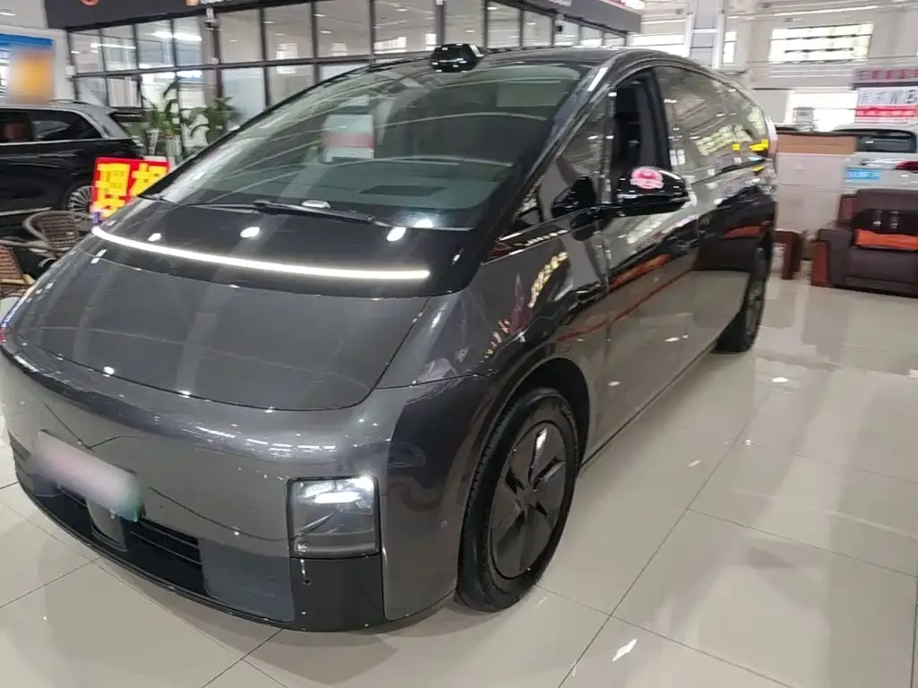Li Auto MEGA — фото 1