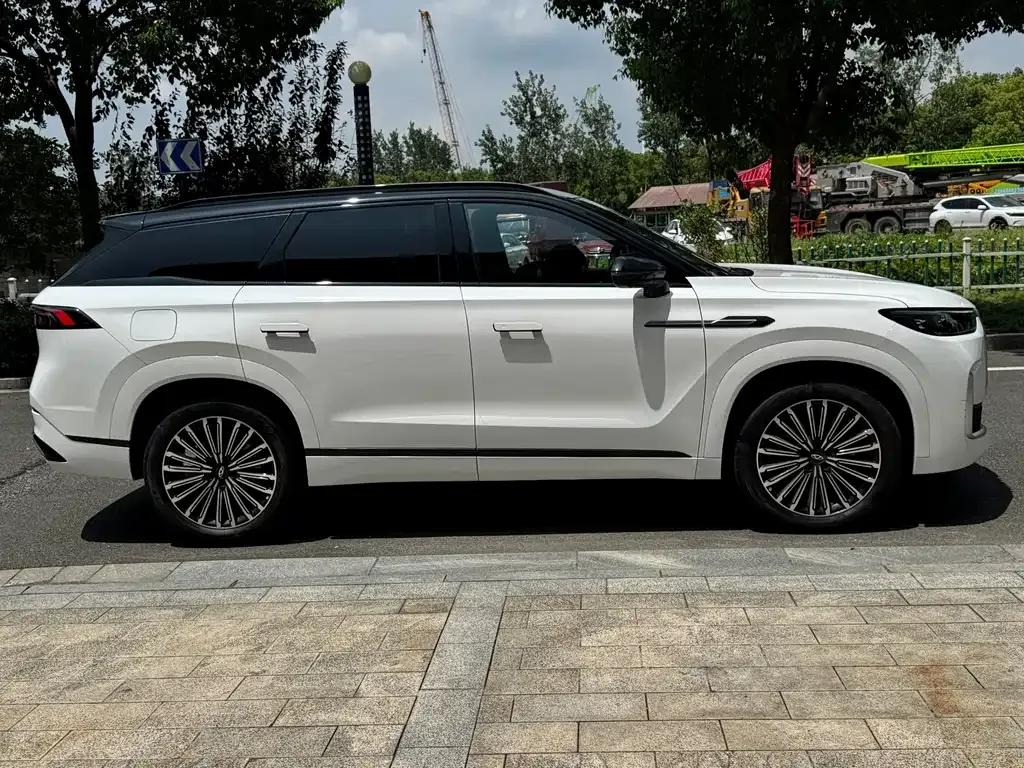 Chery Tiggo 9 — фото 10