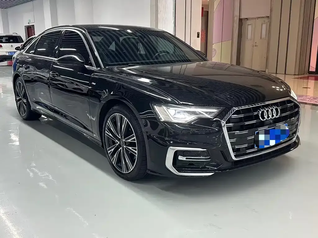 Audi A6L — фото 2
