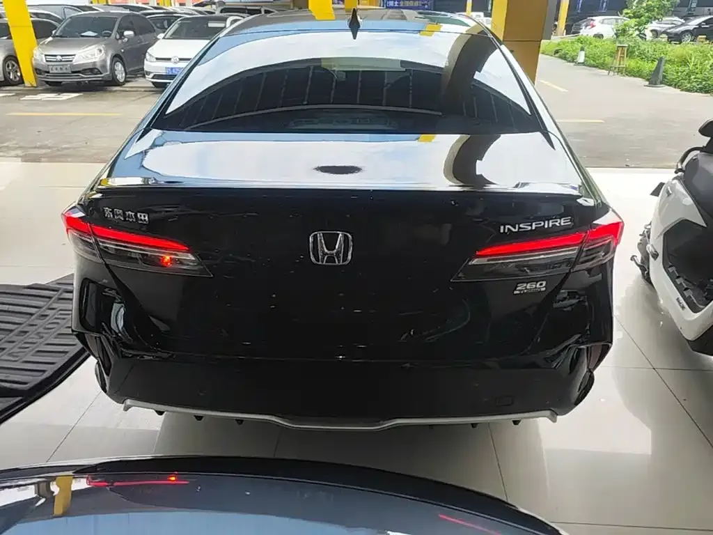Honda Inspire — фото 4
