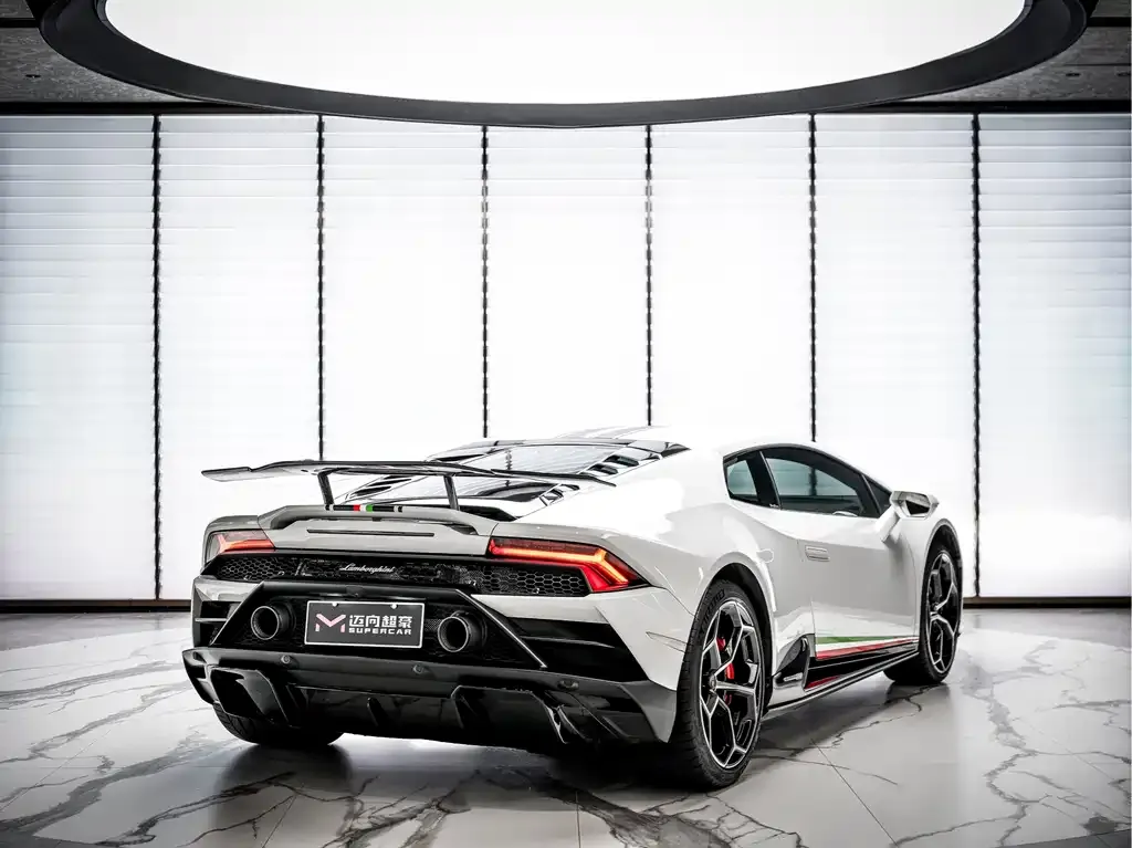Lamborghini Huracan — фото 9