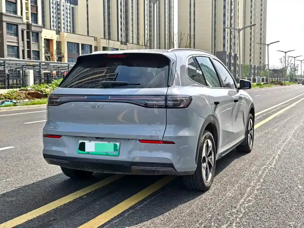 Geely Galaxy E5 — фото 10