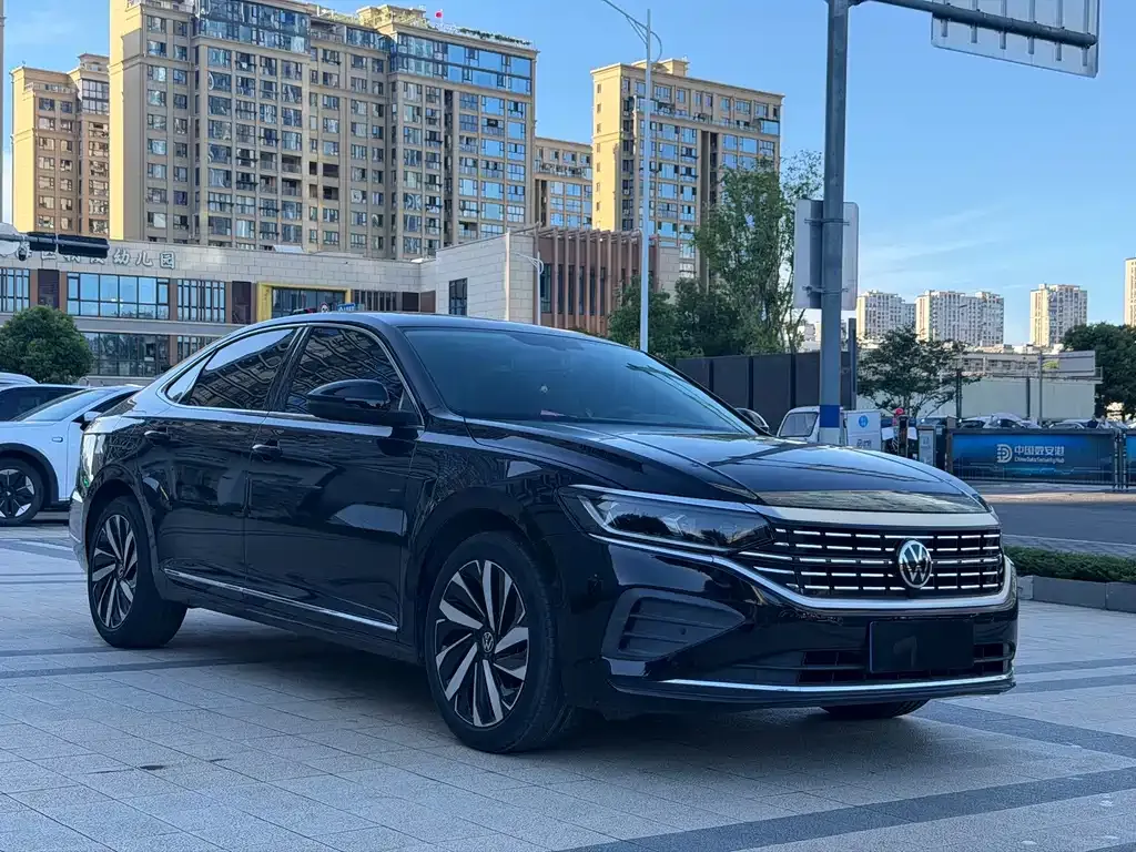 Volkswagen Passat — фото 9