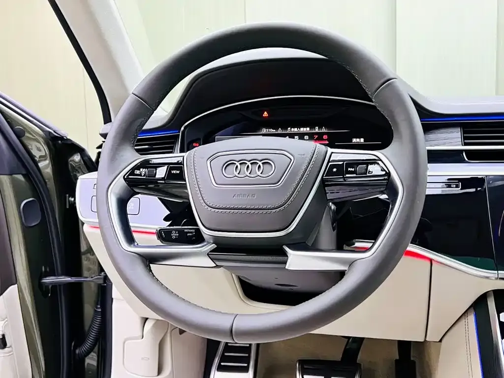 Audi A8 — фото 7