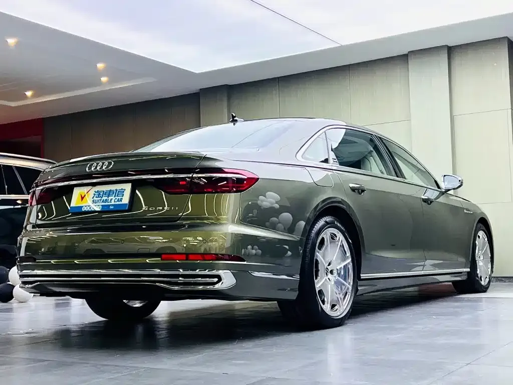 Audi A8 — фото 4