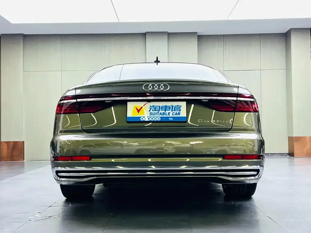 Audi A8 — фото 5