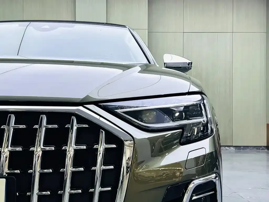 Audi A8 — фото 6