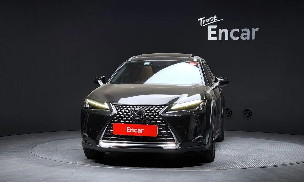Lexus UX — фото 4