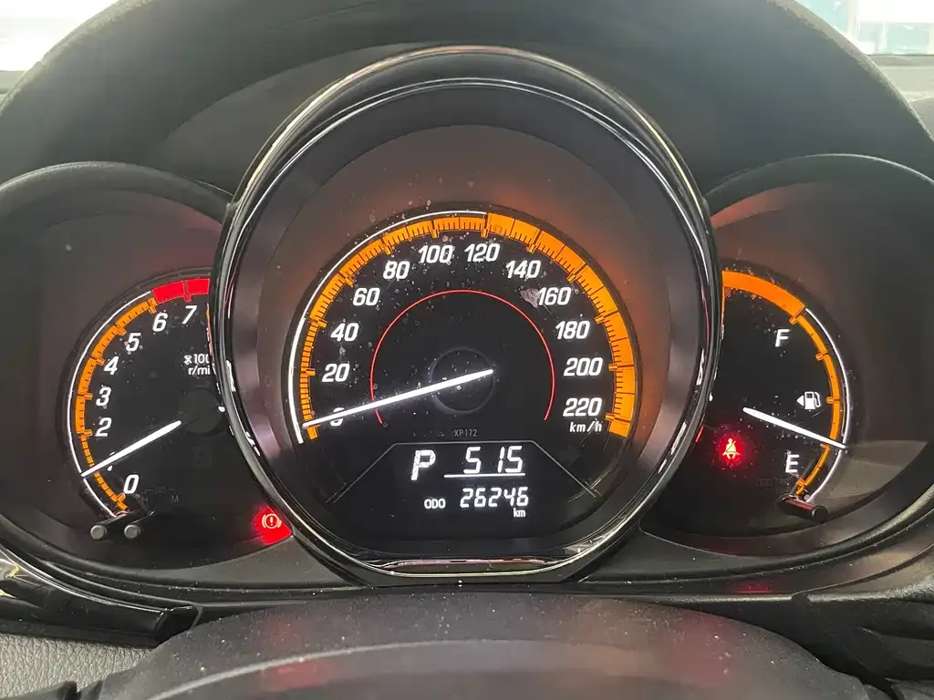 Toyota Yaris L — фото 4