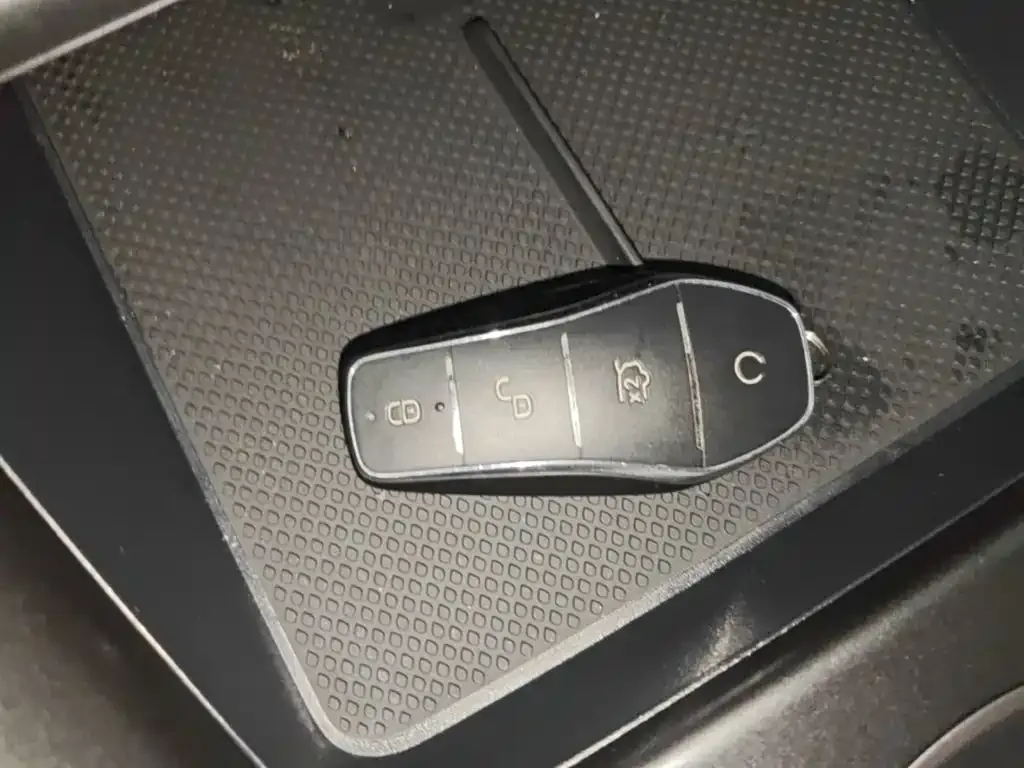 BYD Seal 05 DM-i — фото 4
