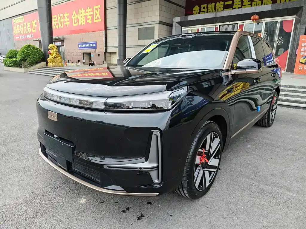 Geely Galaxy M9 — фото 1