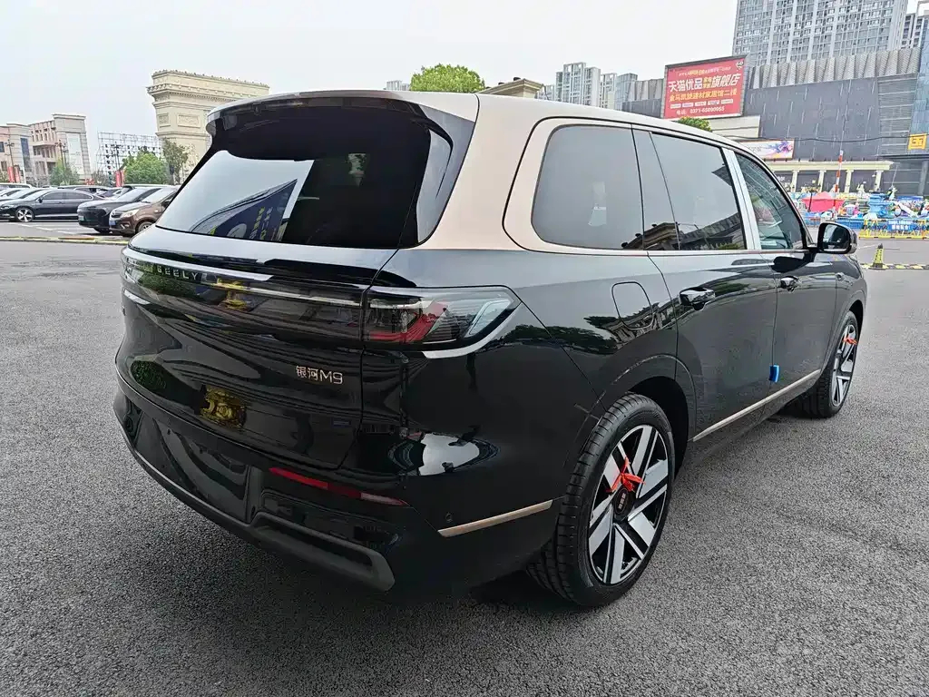 Geely Galaxy M9 — фото 6