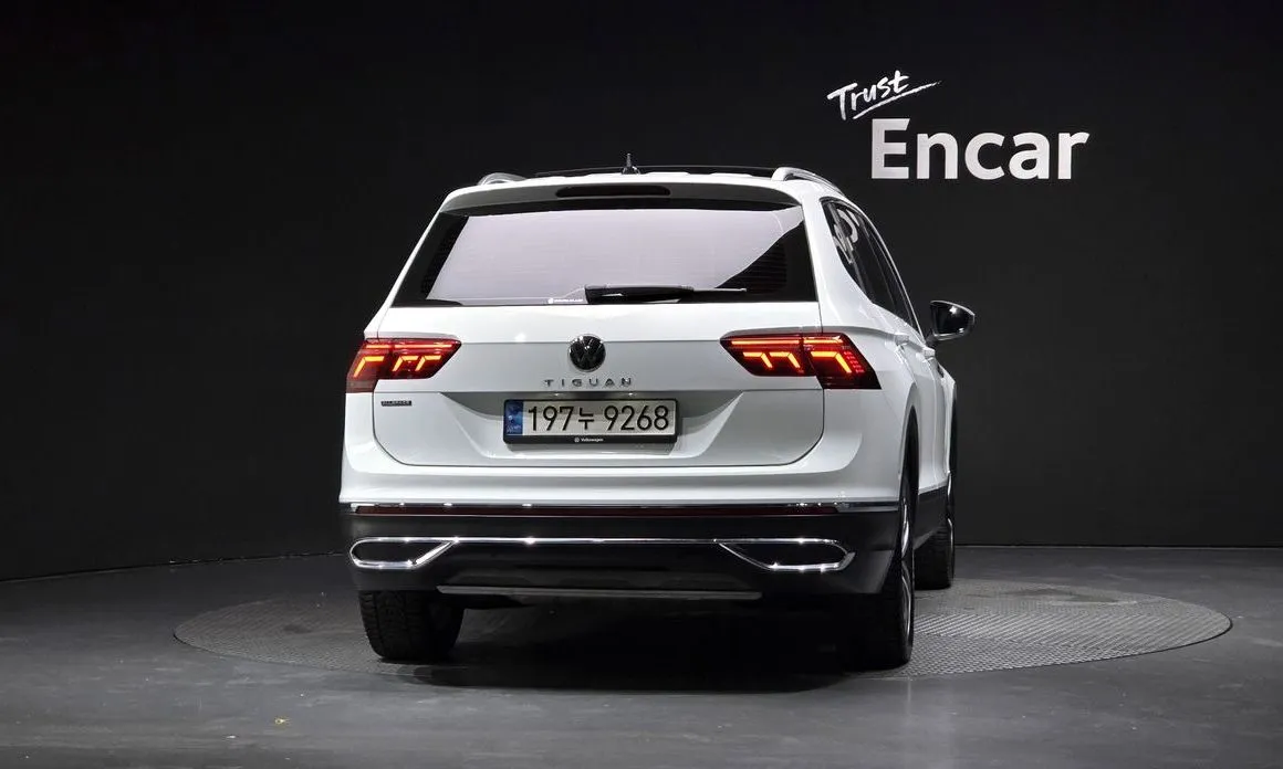Volkswagen Tiguan — фото 9