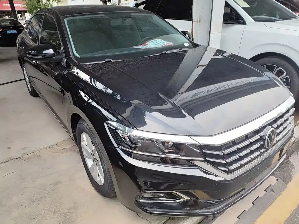 Volkswagen Passat — фото 10