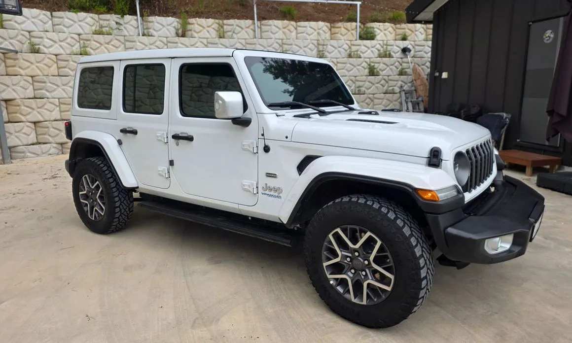 Jeep Wrangler — фото 8