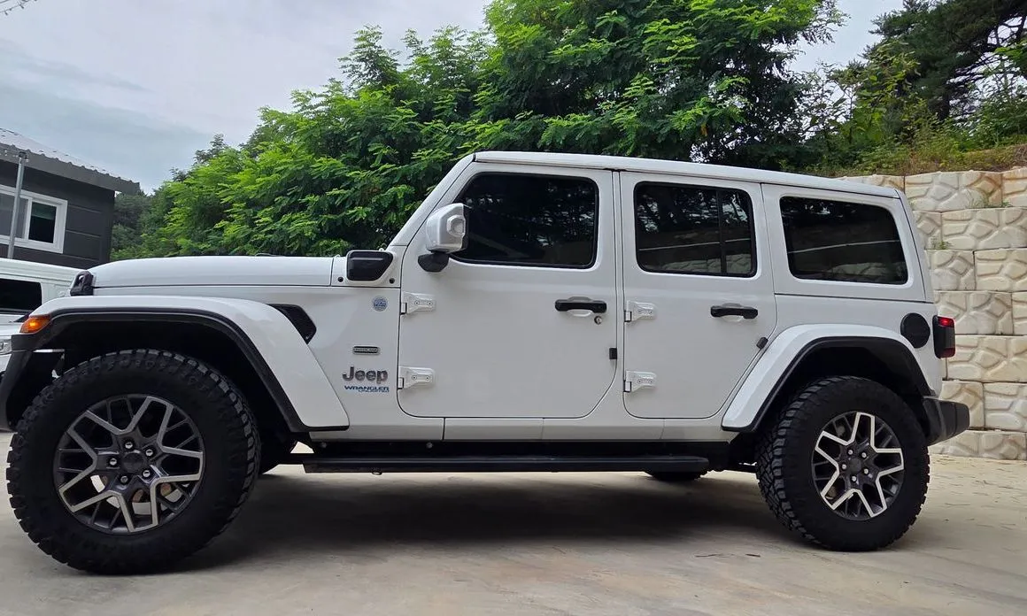 Jeep Wrangler — фото 6