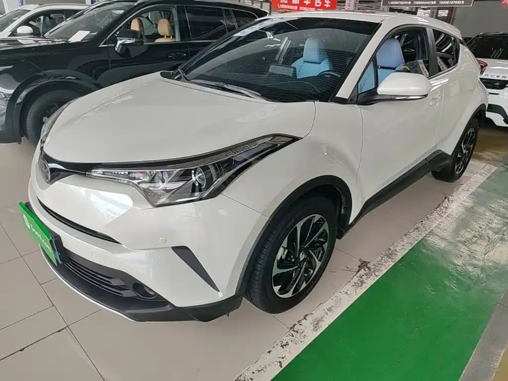 Toyota IZOA — фото 1