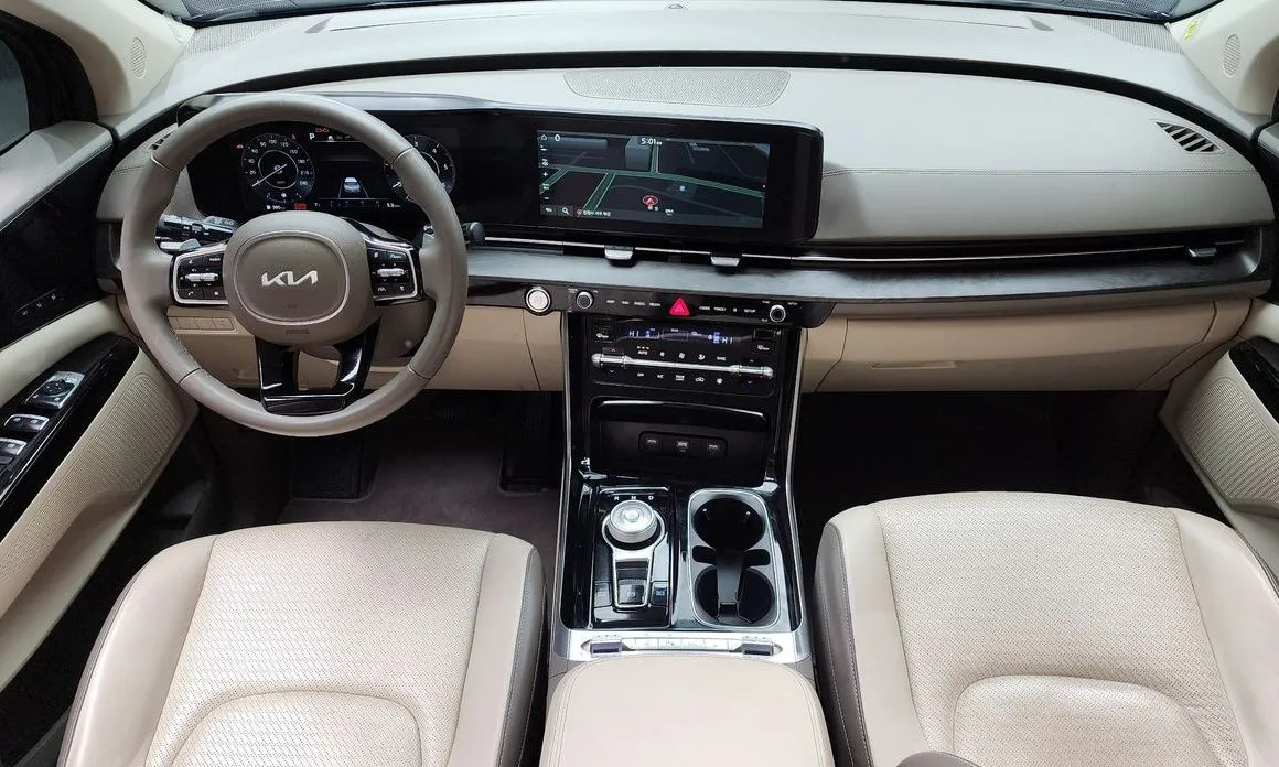 Kia Carnival — фото 8