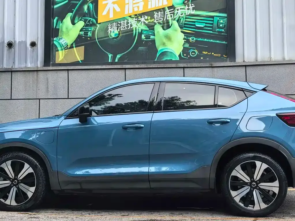 Volvo C40 — фото 4
